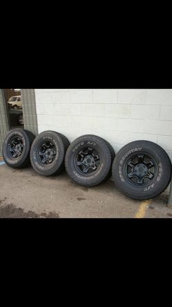 // 17" DODGE DURANGO RAM DAKOTA BLACK WHEELS AND TIRES //