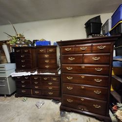 Thomasville Soild Wood Set 