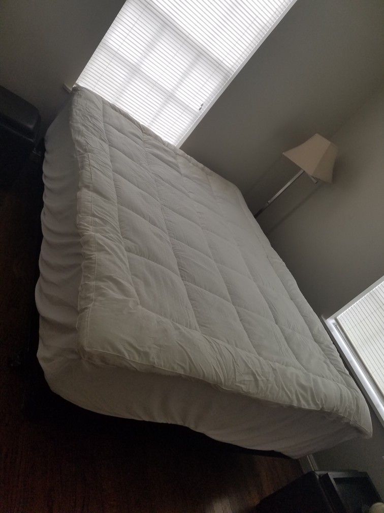 Queen Size Mattress Cover