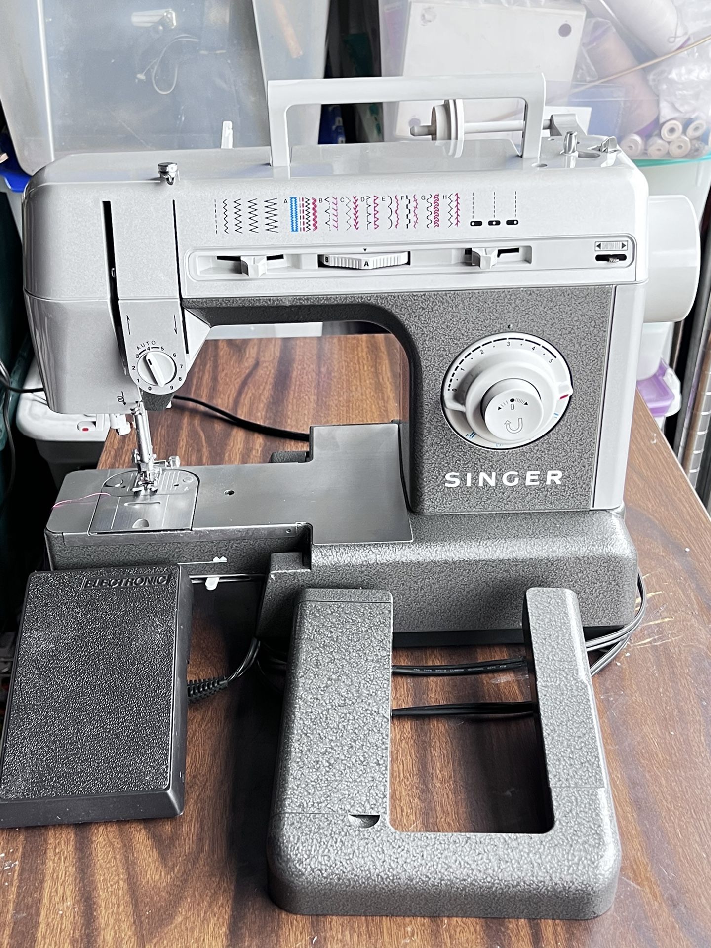 Singer CG590 18Stitch Commercial Grade Sewing Machine Fulley Serviced