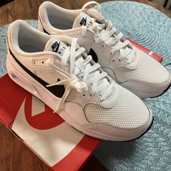 Nikes New ! 9.5 