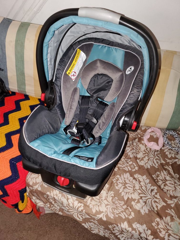 Graco carseat with booster 40