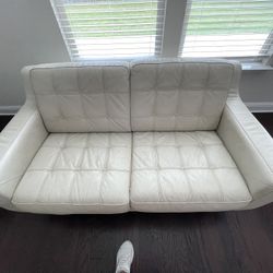 Haverty’s - 2 couches (delivery availble)
