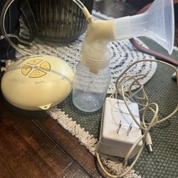 Medela single breast pump