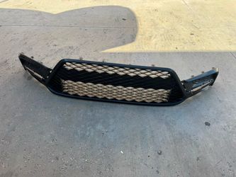 2023 - 2025 TOYOTA COROLLA SE // XSE LOWER GRILL OEM