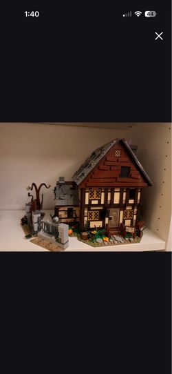 LEGO Hocus Pocus 21341 house