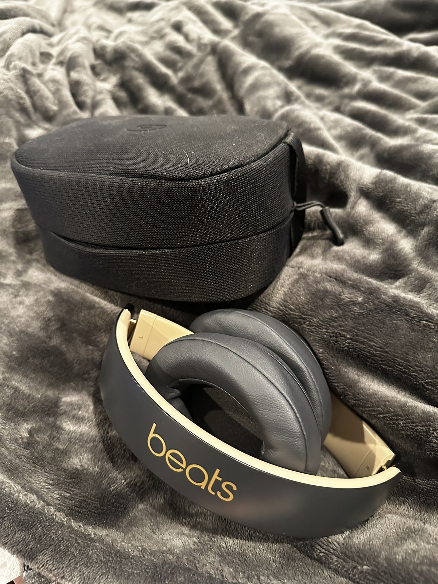 New Beats Studio 3 (grey/gold)