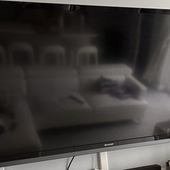 TV Sharp 70”