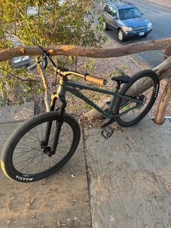 Commencail Absolute Dirt Jumper