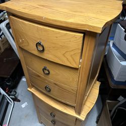 $65 End Table/br  Nightstand Each