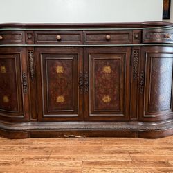 Vintage Receiving Table