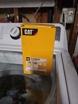 CAT fuel and water separator