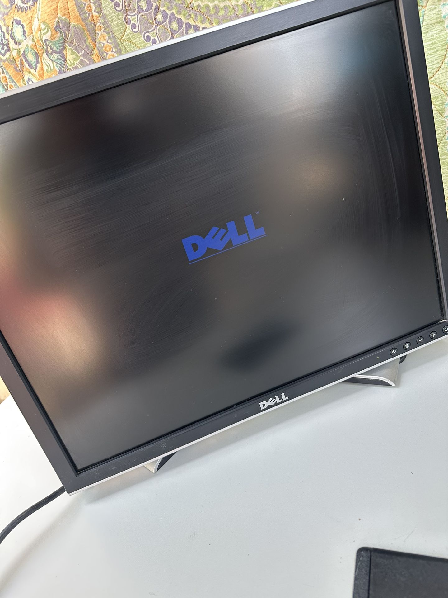 Dell Computer Monitor Turns On Works Make Offer Make Offer