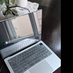 Apple MacBook Pro 14” (2021) – M1 Pro – 16GB RAM – Excellent Condition