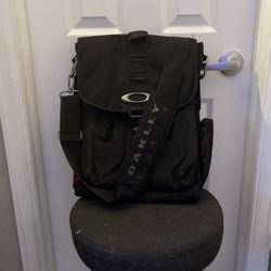 Oakley Messenger Bag. $ 90.00 Obo 