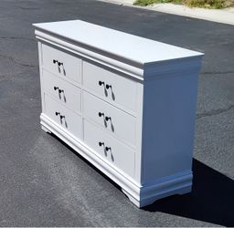Furniture Dresser 6 Drawer* FREE LOCAL DELIVERY