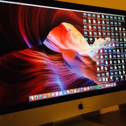 27” iMac OS X Yosemite, Version 10.10.5, Wireless Keyboard and Wireless Mouse - Excellent Condition!