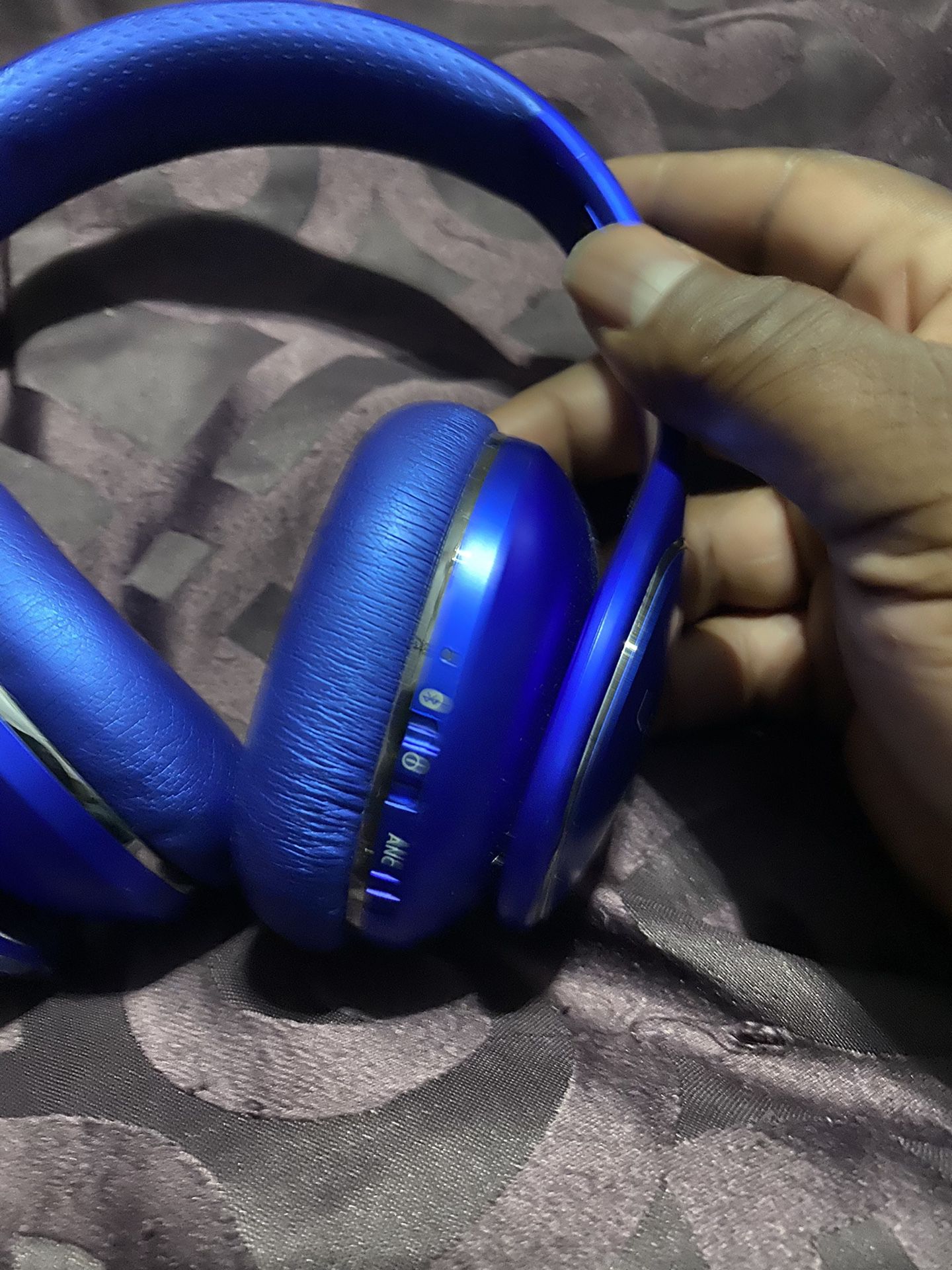 Samsung Level Bluetooth headphones!!