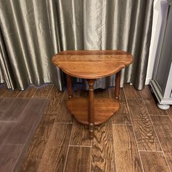 Lovely Wooden End Table 