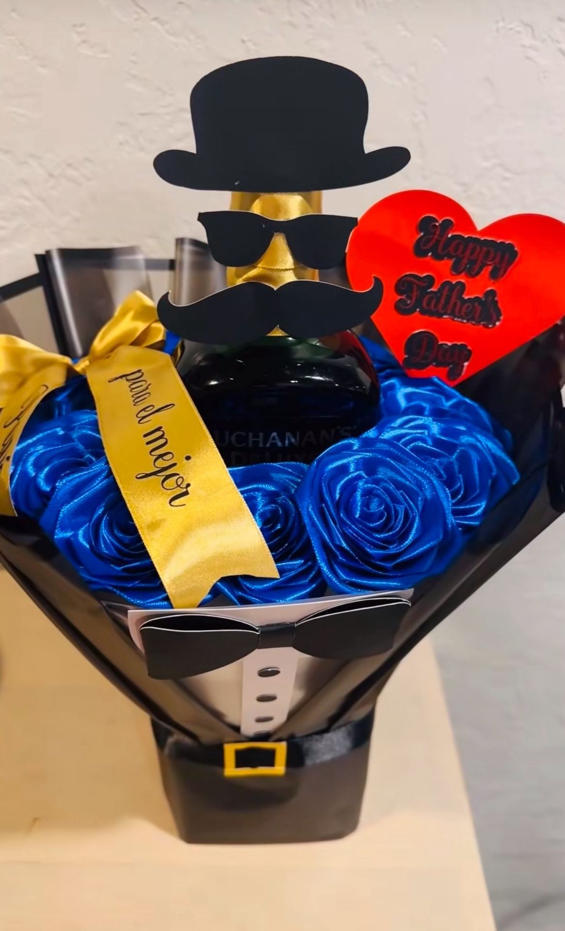 💙 beautiful details for dad💙