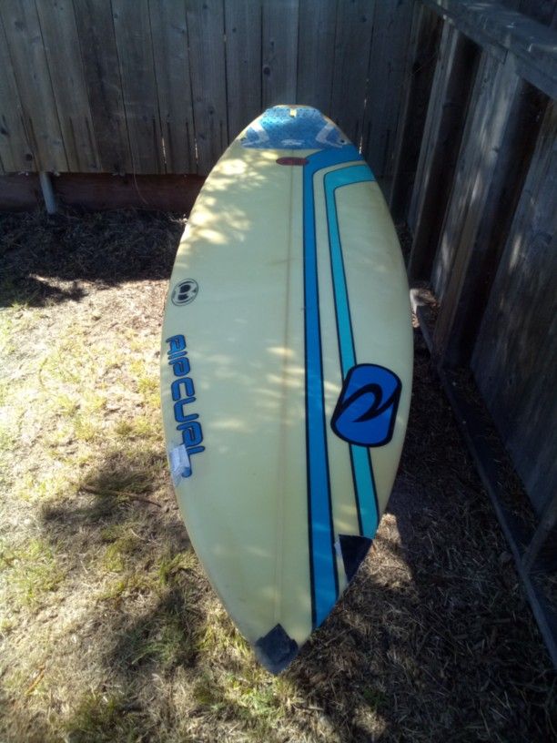 Tri Fin Surf Board, 200$ Obo