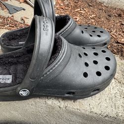 Fleeced lined crocs men’s size 11 women’s 13