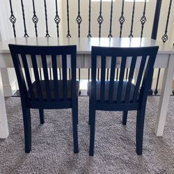 Pottery Barn  Kids Craft Table & Chairs 