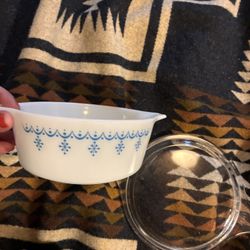 Pyrex Snowflake Cinderella Patter. 