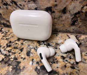 AirPods Pro (1st Gen)