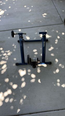 MAG Bicycle Trainer
