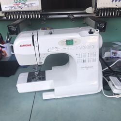 JANOME SEWING MACHINE Jem Platinum 720