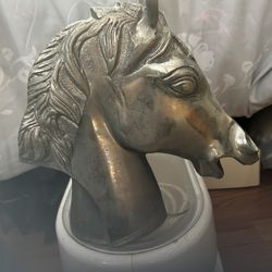 Statue