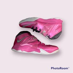 Lebron 7 Solider Kay Yow Size 11 