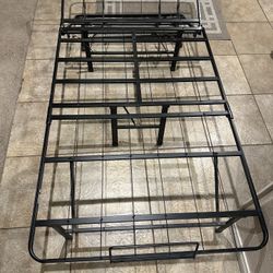 Twin Xl Frame with adjustable head - NEEDS REPAIR- FREE 