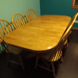 6 foot kitchen table with 6 chairs & removeable 18 in leaf insert