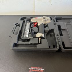 Pneumatic 18-Gauge 1-1/2 in. Narrow Crown Stapler Kit