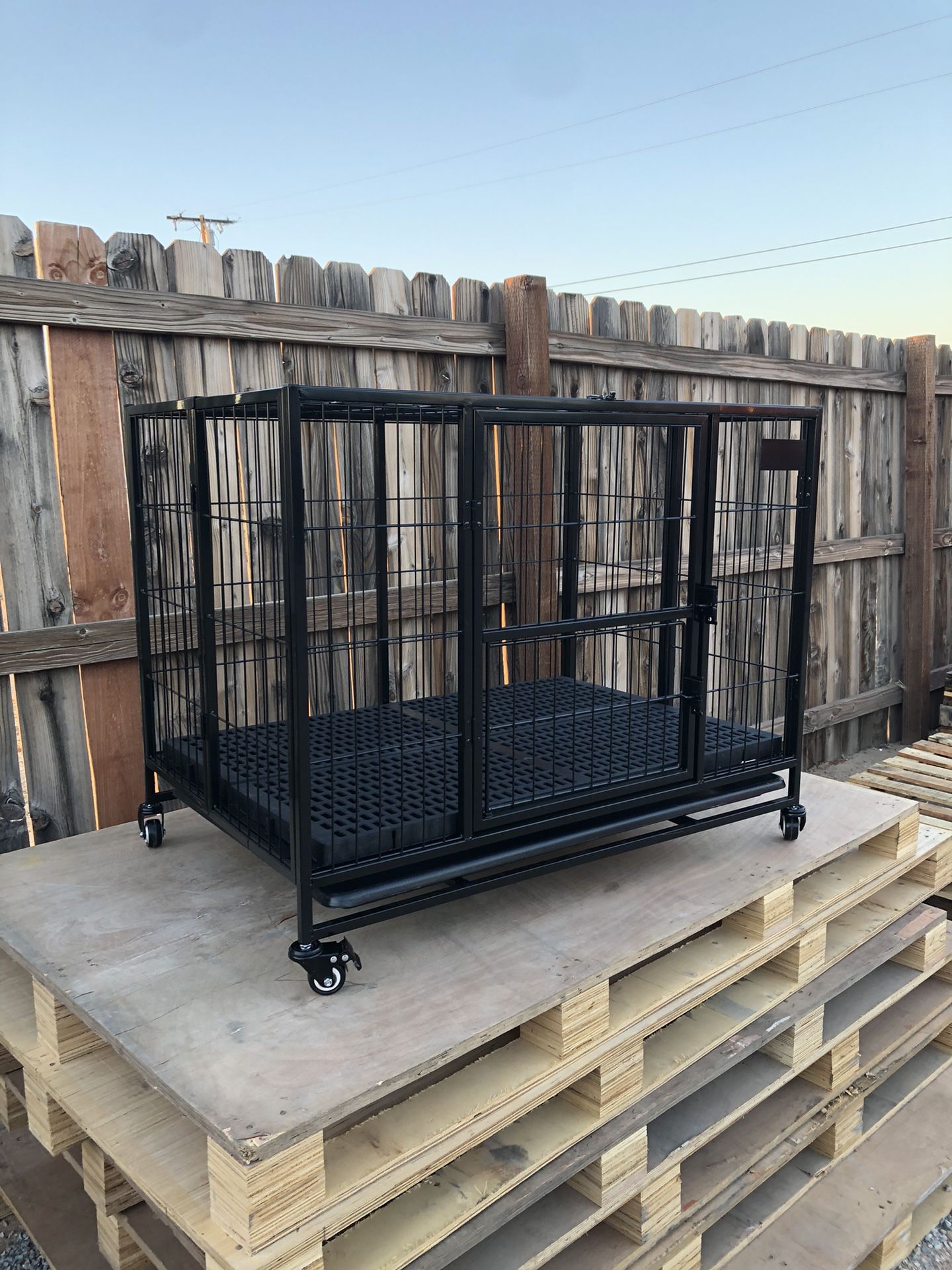 New! 37” Medium Foldable & Stackable Dog Cage Crate, For Small To Medium Size Pets, Easy To Setup Cage, New 📦 