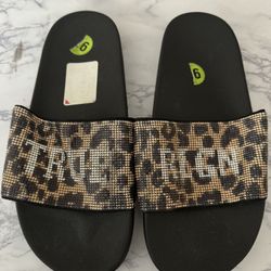 True Religion Slides