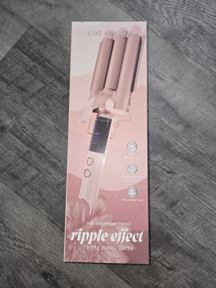 Luxe Willow Ripple effect triple barrel waver