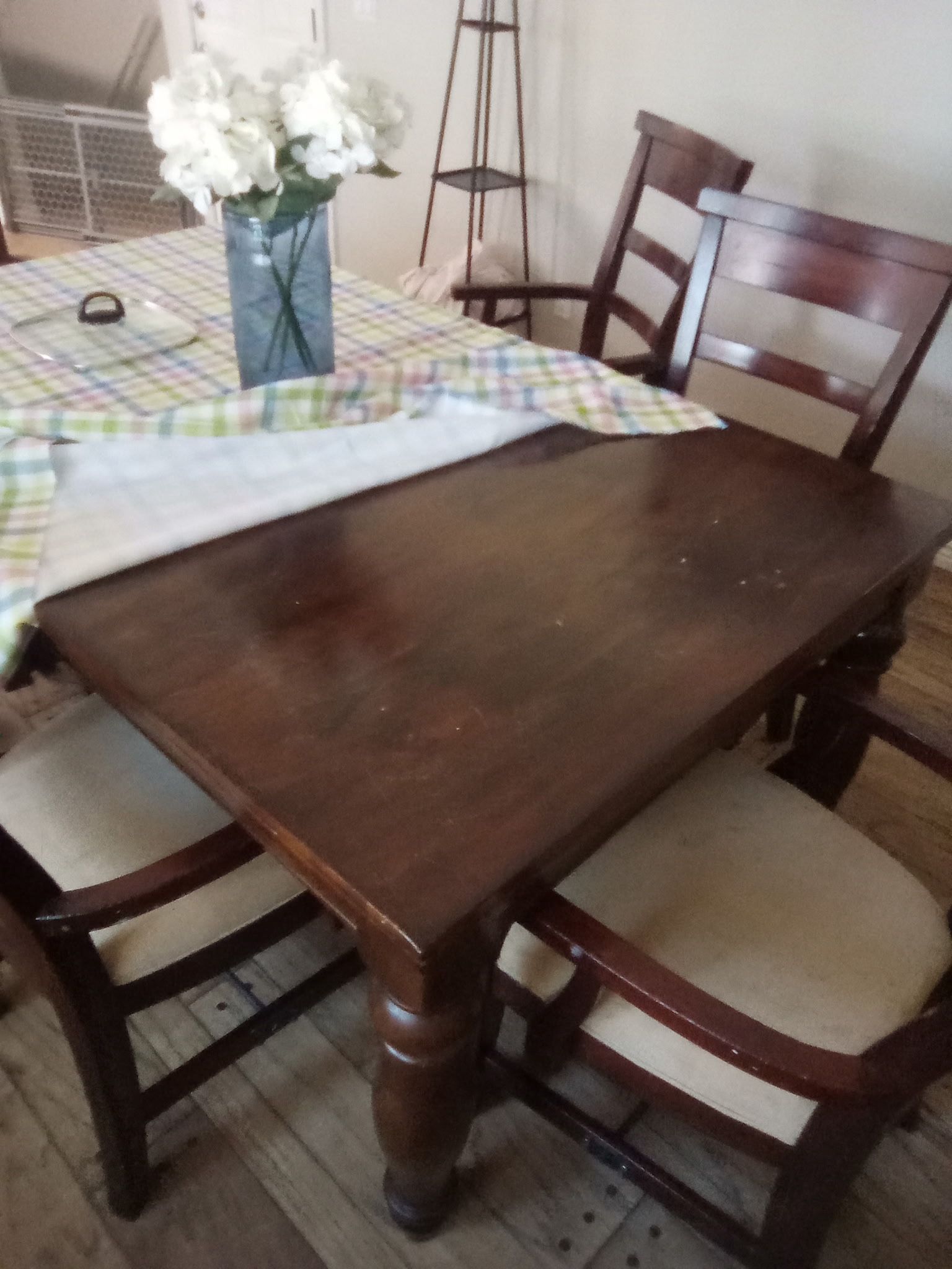Kitchen Table With 6 Chairs
