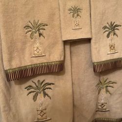 Palm Tree Decorative Bath Set