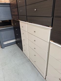White 5 drawer dresser