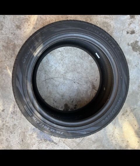 1 - 235/45zr17 Good 90% Treads Tire!
