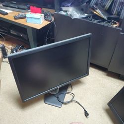 Dell 24 Inch Ips Monitor With Deluxe Stand