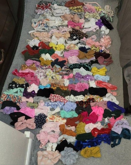 Huge Lot of Baby/Toddler Head Bows