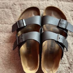 Woman Size 10 Birkenstock 