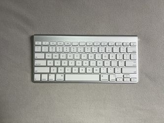 Apple Wireless Bluetooth Keyboard, Silver