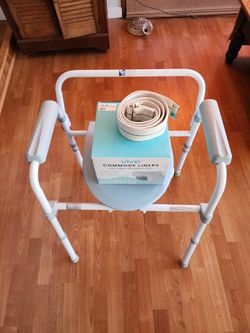 Commode, Liners, And Belt