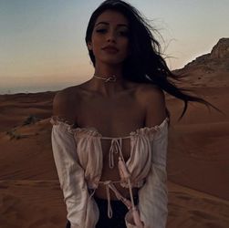 MAJORELLE Pink off the shoulder crop top Size Small