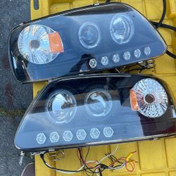 2000-2004 Ford F150 Headlights